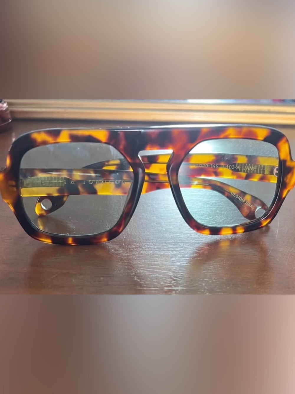 Tortoiseshell Frame Elisa Johnson Sunglasses - Brown Tortoise
